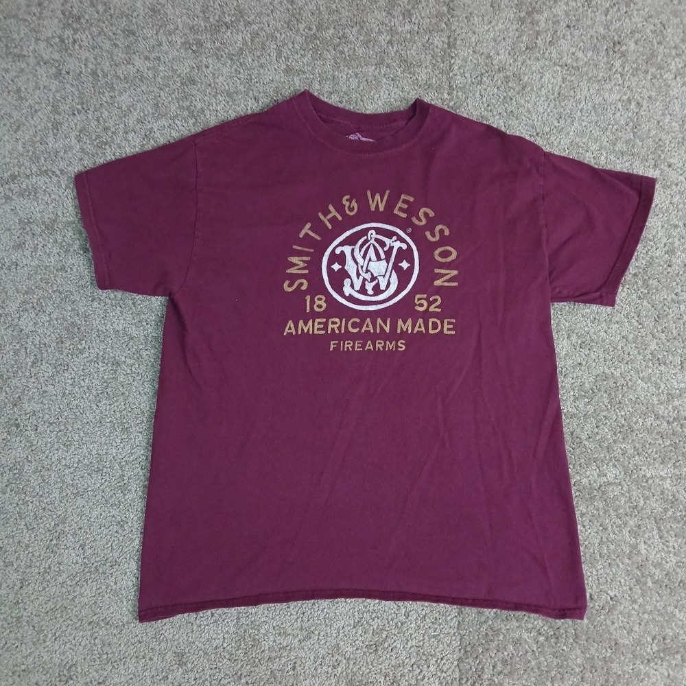 Smith & Wesson  Maroon Short Sleeve T Shirt Mens  SZ L